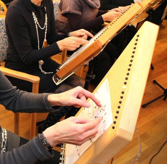Die Veeh-Harfe – ein Instrument für alle!
