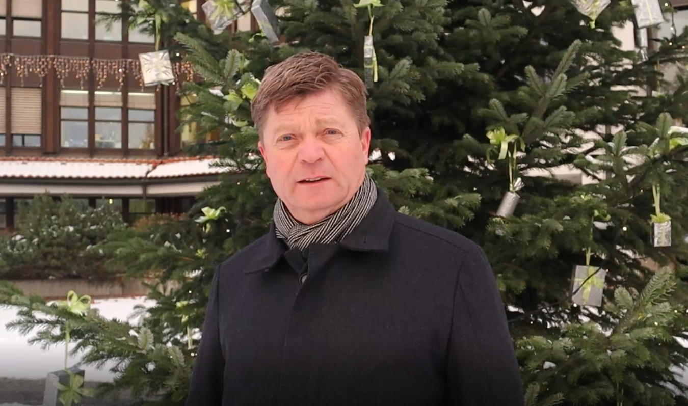 Bürgermeister Harald Stadler wünscht frohe Weihnachten